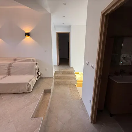 Magnifique villa moderne avec Piscine, À 900m de la mer, 8 couchages, 4 chambres, 2SDB, 2wc, Parking, Garage Villa