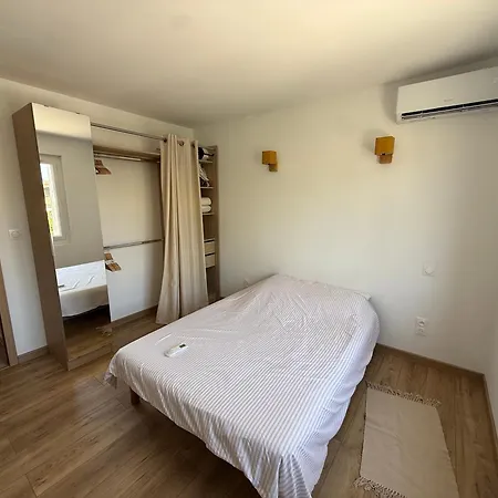 Magnifique villa moderne avec Piscine, À 900m de la mer, 8 couchages, 4 chambres, 2SDB, 2wc, Parking, Garage Villa